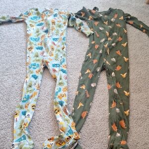 Old Navy Kids Animal Print Footies - Green and White Size 5T